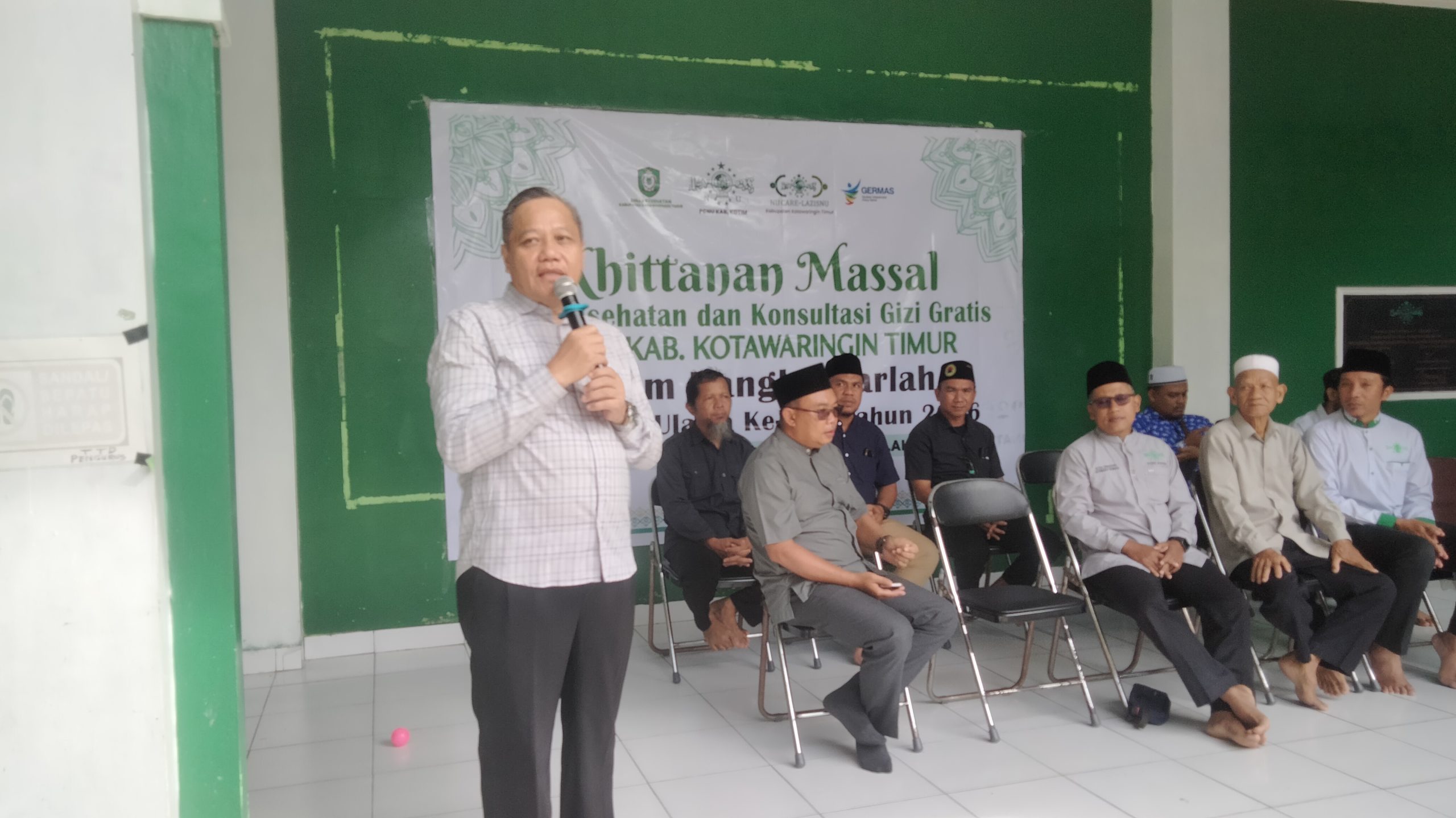 Pj Sekda Kotim Hadiri Khitanan Massal di PCNU Kotim