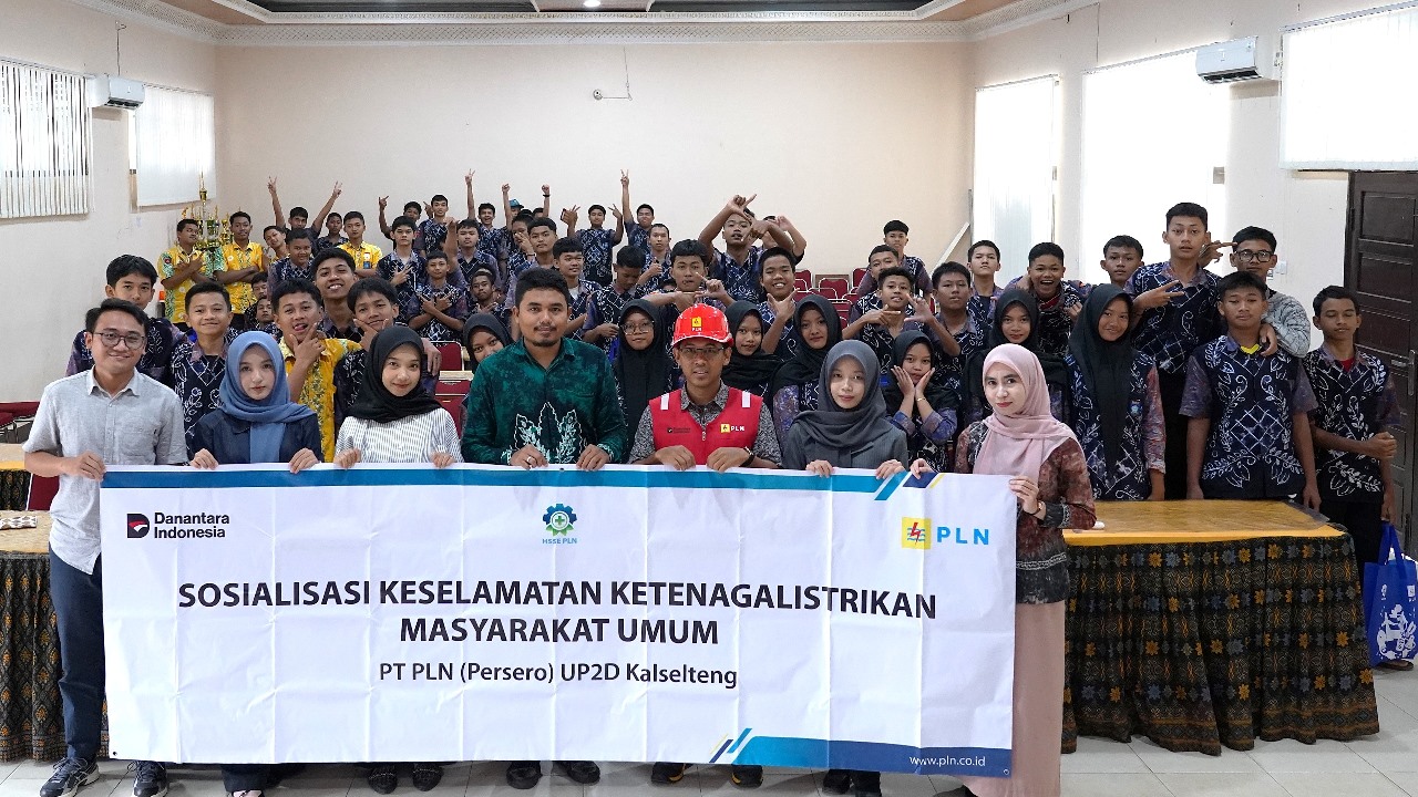 PLN Sosialisasi Budaya Keselamatan Listrik Siswa SMKN 2 Banjarbaru 