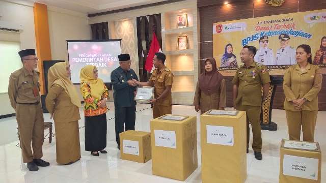 Enam Desa di Kobar Raih Penghargaan Kepesertaan BPJS Ketenagakerjaan