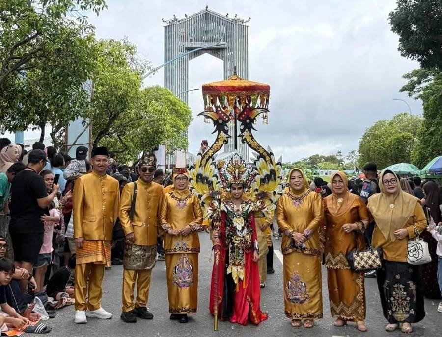 Kontingen Kobar Tampil Memukau di Ajang FBIM 2026