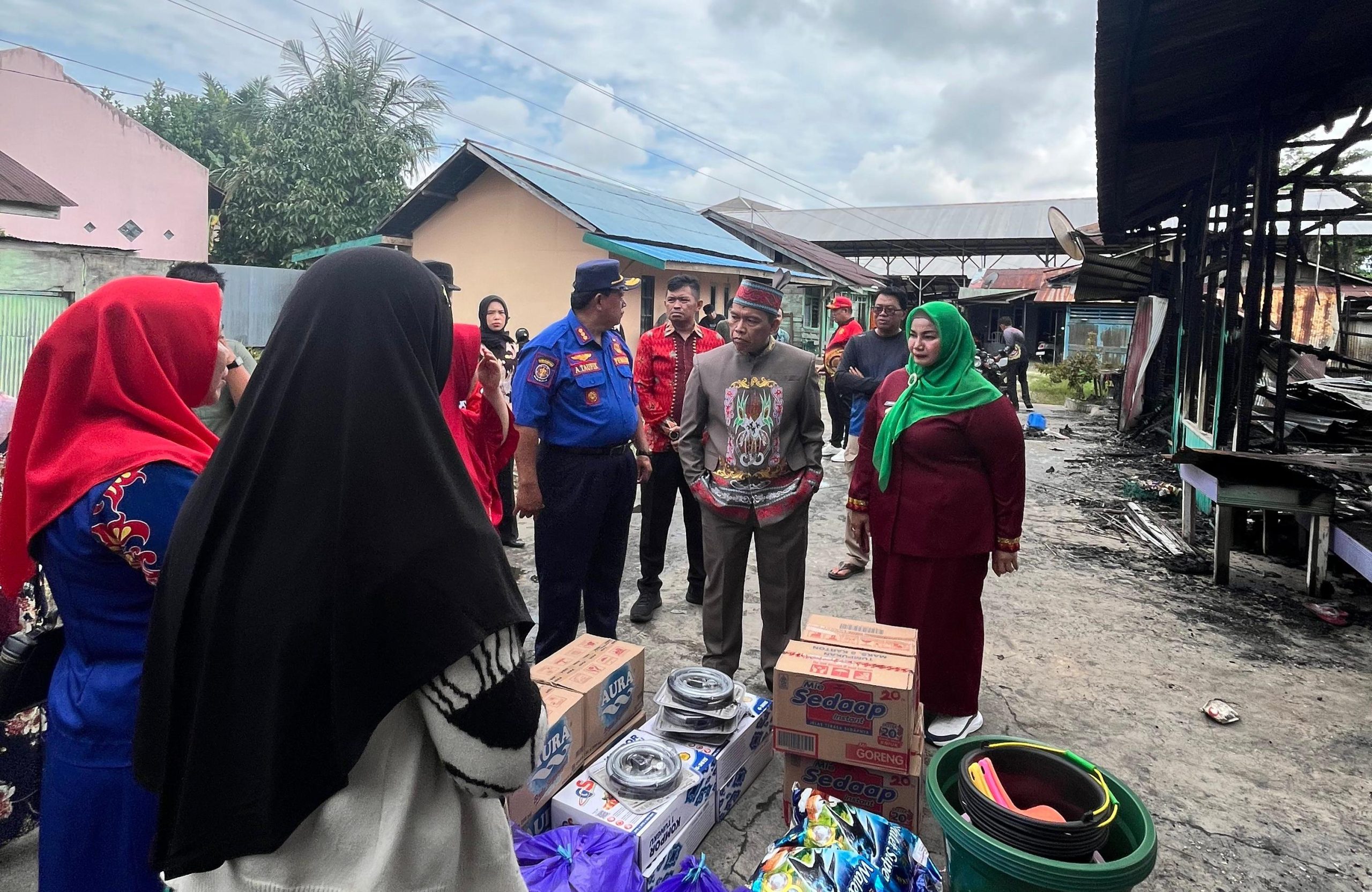 Wabup Kotim Tinjau Korban Kebakaran di Ketapang