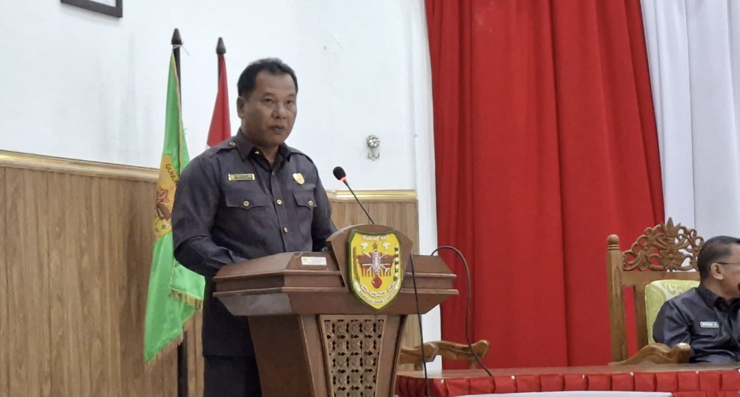 Bapemperda DPRD Gumas Sampaikan Jawaban atas Usulan Raperda Inisiatif
