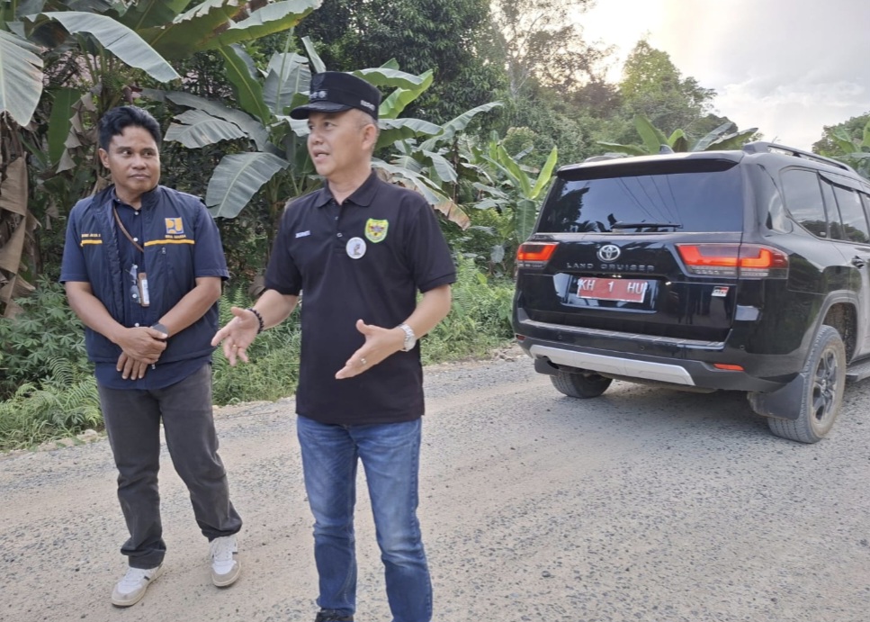 Pemkab Gumas Maksimalkan Kinerja Dua Alat Berat di Tiga Zona