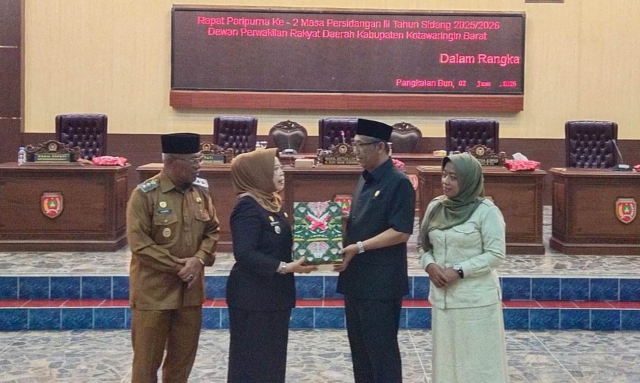 Bupati Kobar Sampaikan Pidato Pengantar Dua Ranperda