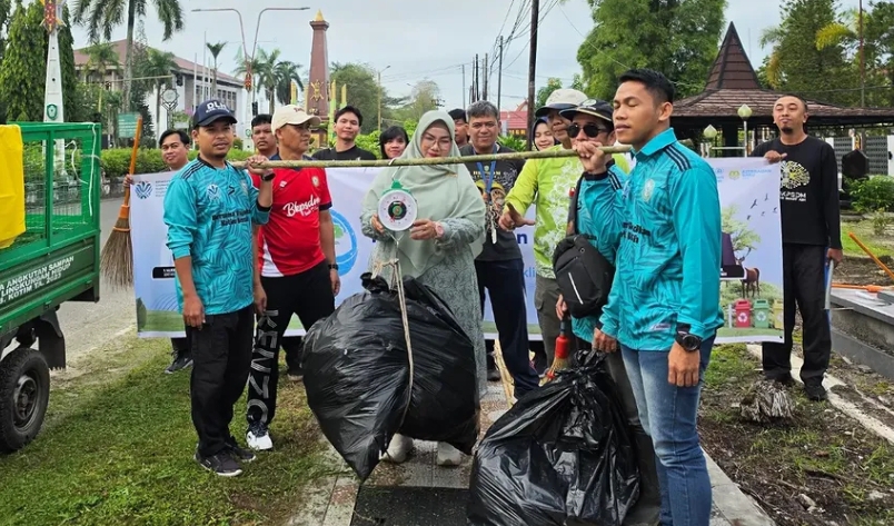 Peringati Hari Lingkungan Hidup, Pemkab Kotim Gelar Aksi Bersih Jalanan