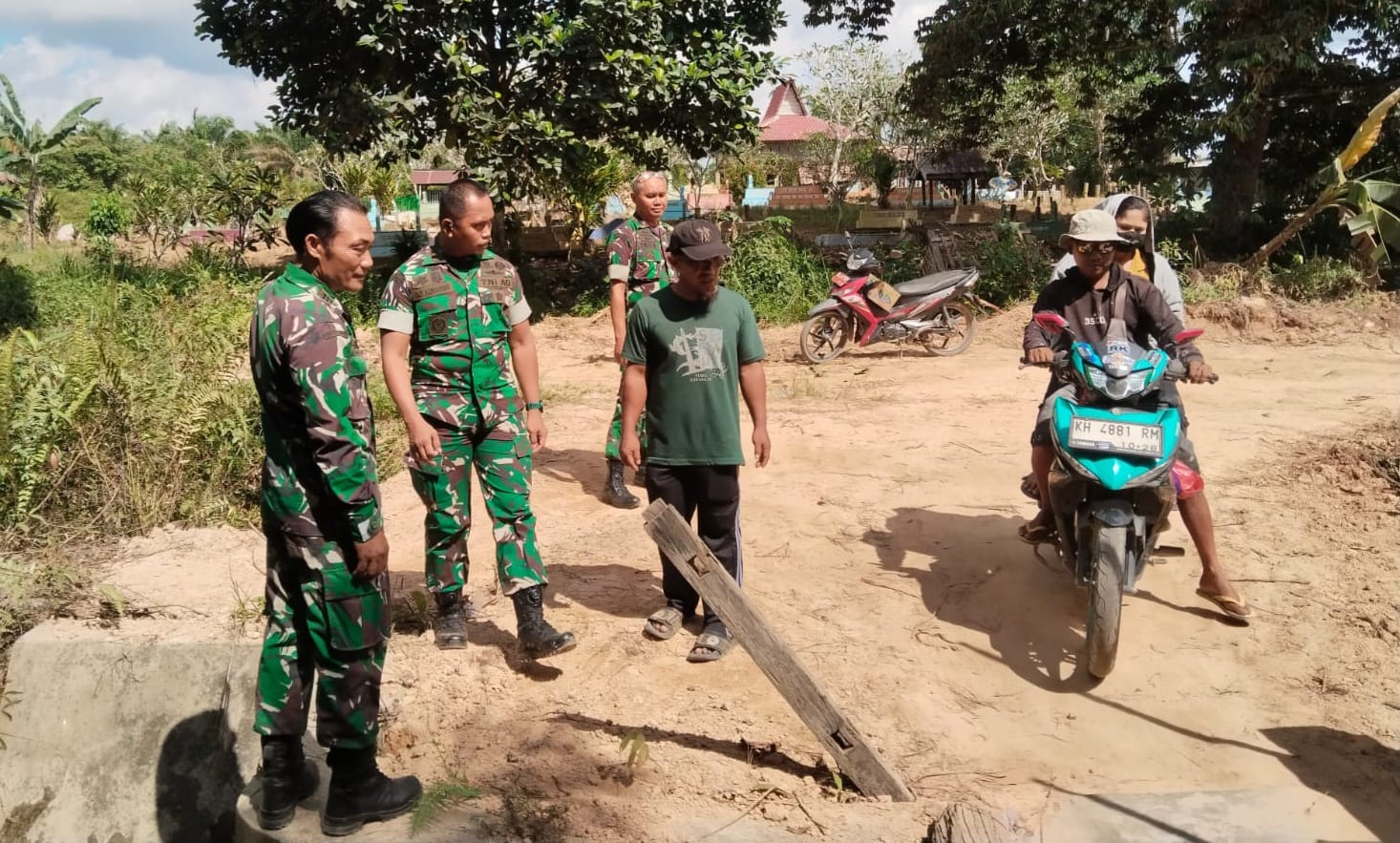 Dandim 1017/Lamandau Tinjau Progres Pembangunan Jembatan Garuda