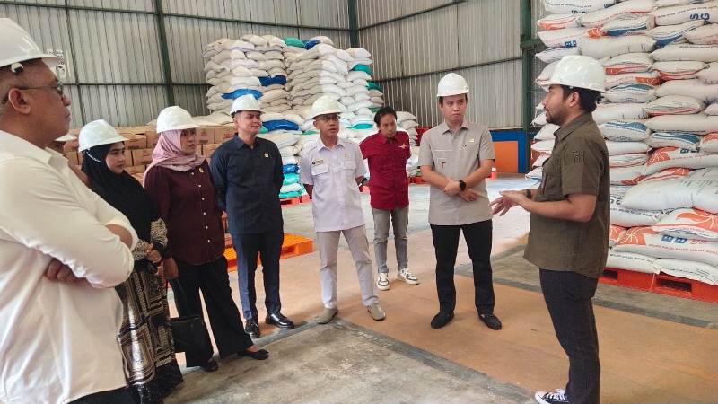 Komisi A DPRD Kobar Monitoring Gudang Bulog