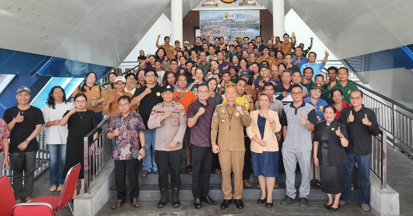 Bupati Gumas Lepas Keberangkatan Kontingen Sinode Umum GKE XXV