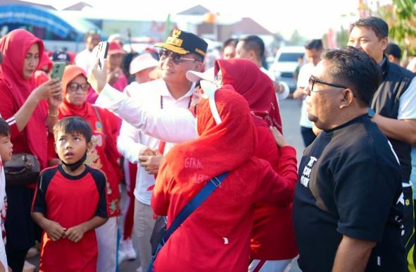Gubernur Kalteng Ikuti Jalan Sehat Menyambut Maulid Nabi