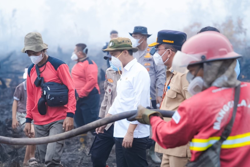 Gubernur Dampingi Menhut RI Tinjau Karhutla di Kalteng