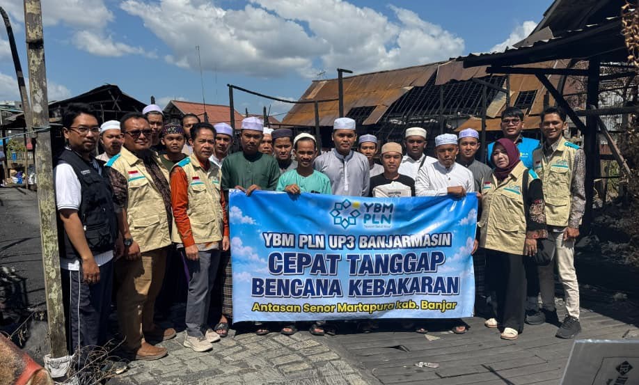 Peduli Sesama, YBM PLN Salurkan Bantuan bagi Korban Kebakaran Antasan Senor