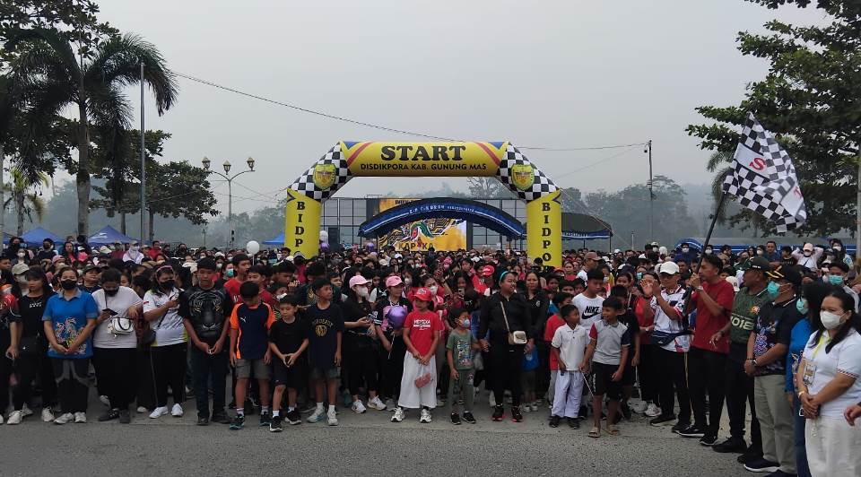 Ribuan Warga Ikuti Jalan Sehat Festival Ekonomi Kreatif Kapakat 2026