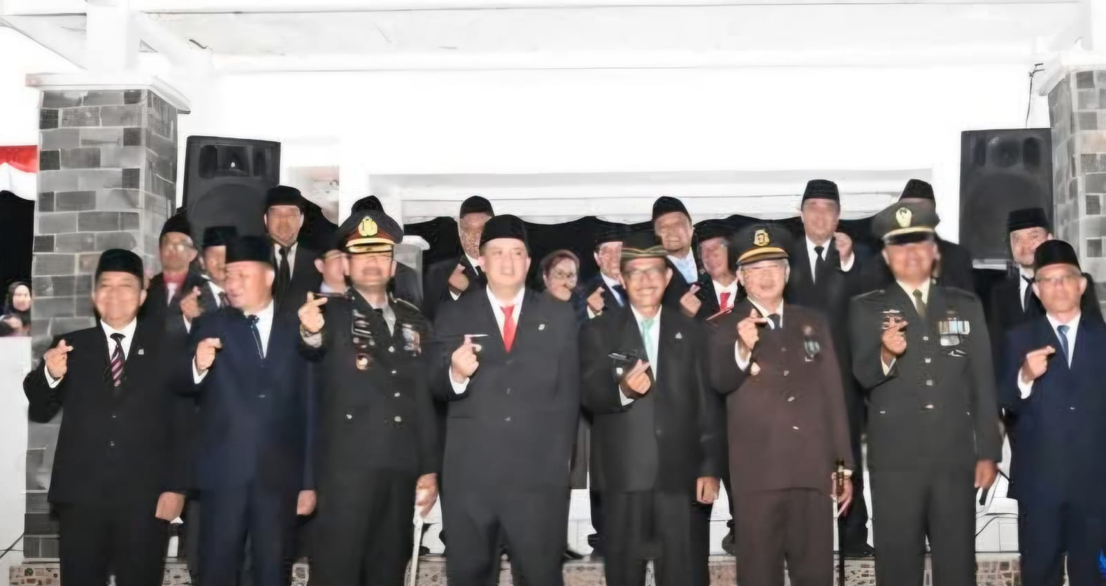 Kenang Jasa Pahlawan, Bupati Pimpin Apel Kehormatan dan Renungan Suci