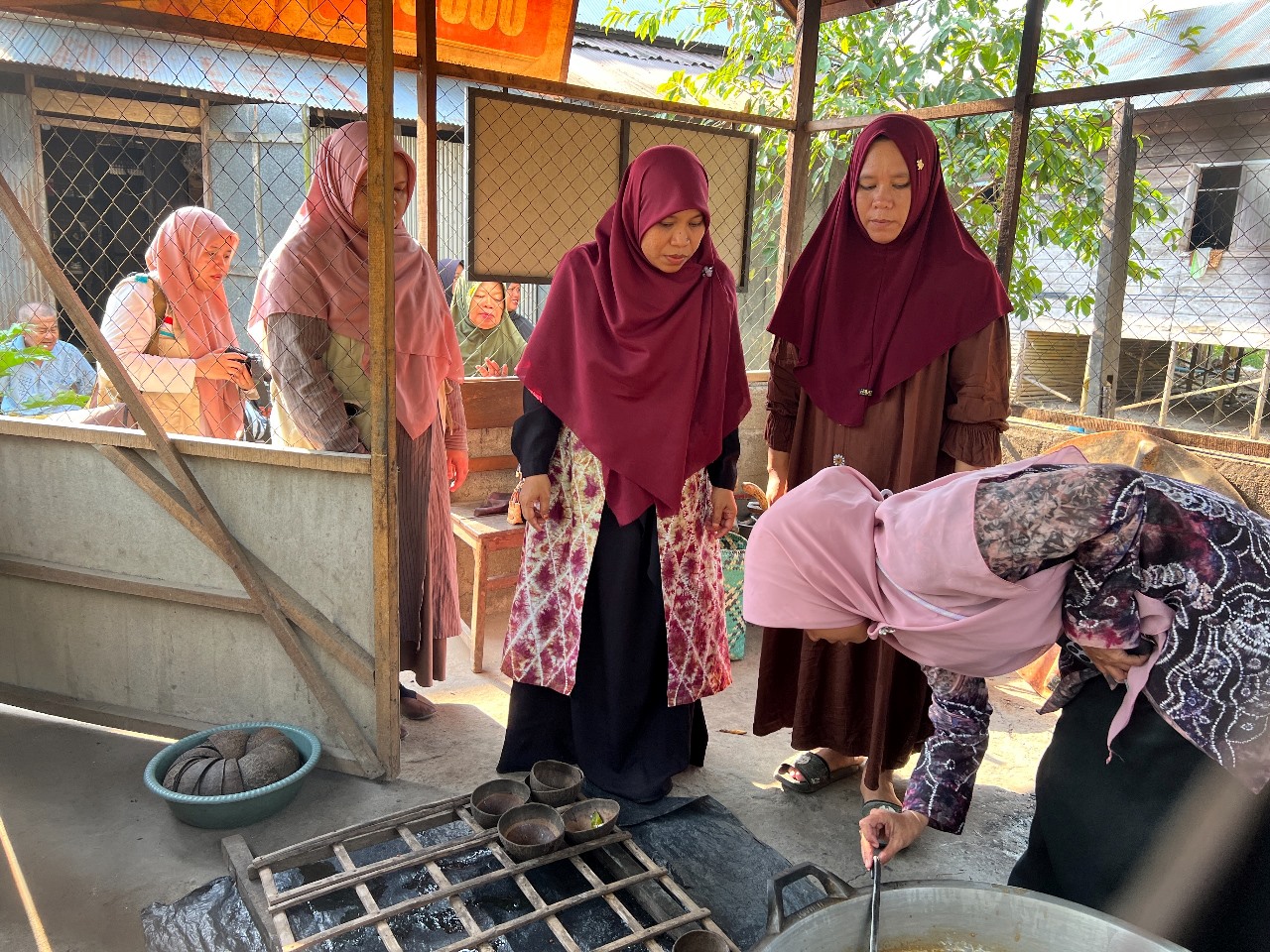 YBM PLN Dampingi UMKM Gula Aren Binaan Tingkatkan Kualitas Produk 