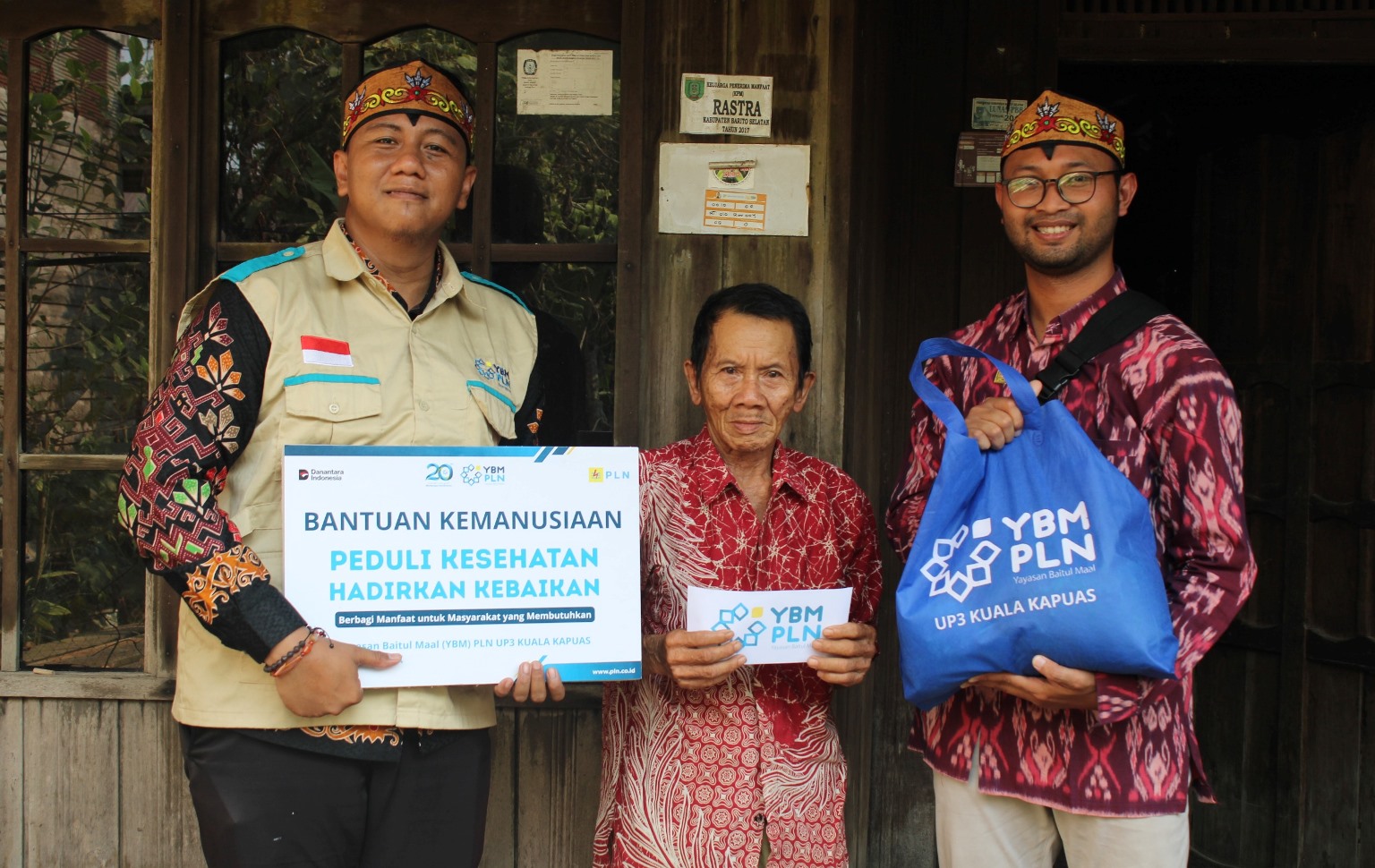 Peduli Kesehatan, YBM PLN Hadirkan Kebaikan bagi Warga Mengkatip