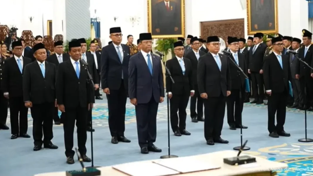 Presiden Prabowo Lantik 16 Pejabat Baru, Ini Daftarnya
