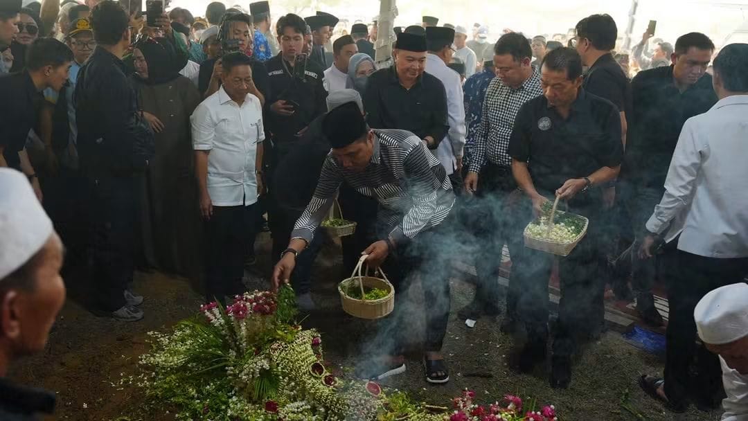 Bupati Heriyus Hadir Berikan Penghormatan kepada Alm Nadalsyah