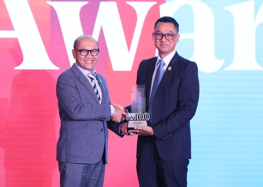 PLN Raih Sector Champion dan Runner Up BUMN Layanan Terbaik Danantara